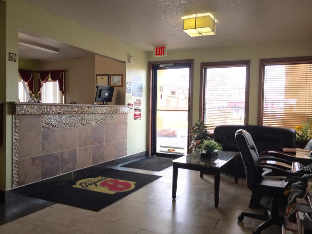 Super 8 By Wyndham Muncie/ball St. College Area Muncie