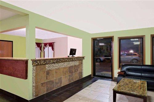 Super 8 By Wyndham Muncie/ball St. College Area Muncie