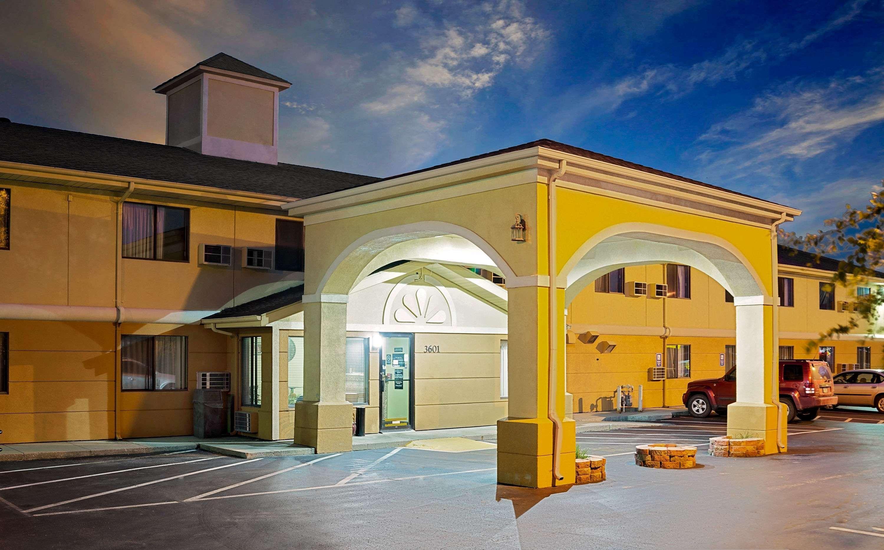 Hotel Super 8 By Wyndham Muncie/ball St. College Area